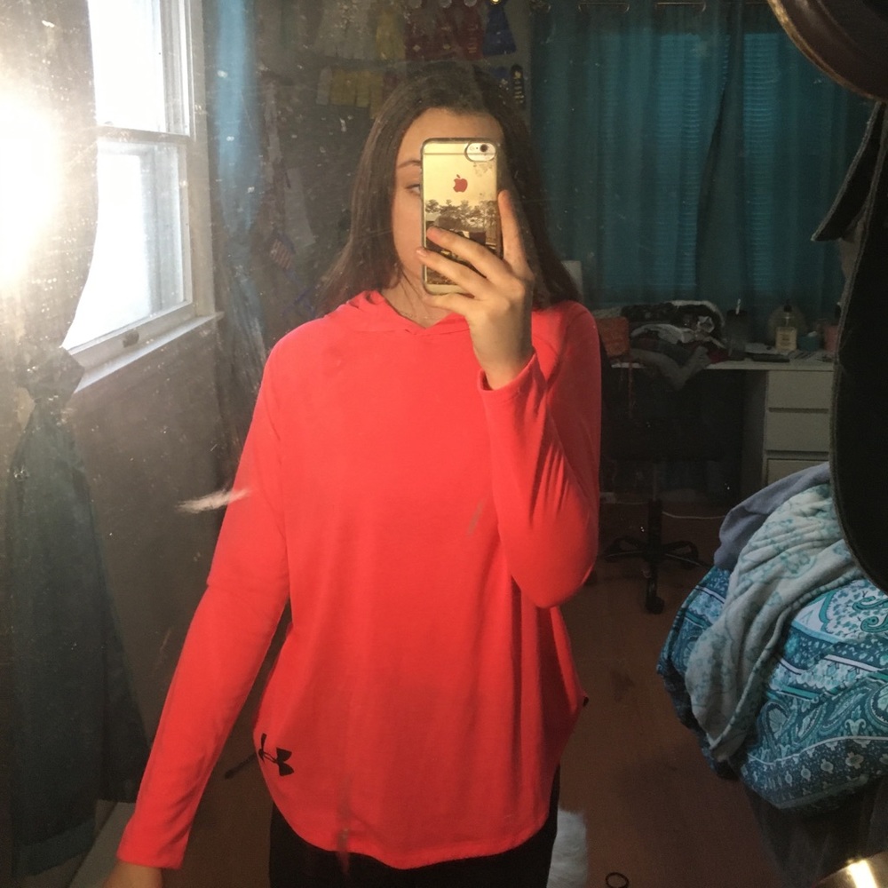 Girls Under Armour Heat Gear Neon Pink Hoodie!